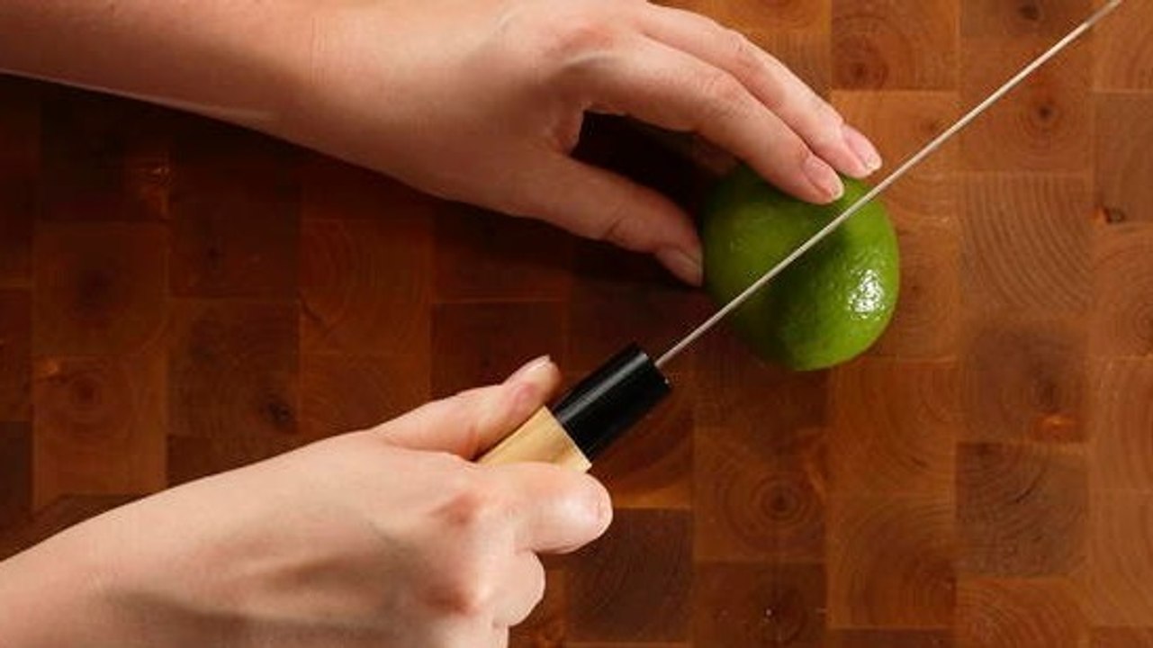 Voici la meilleure façon de récolter tout le jus d'un citron, sans presse-agrumes