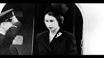 The Moment Queen Elizabeth Broke Down in an Airplane Bathroom After Her Father's Death