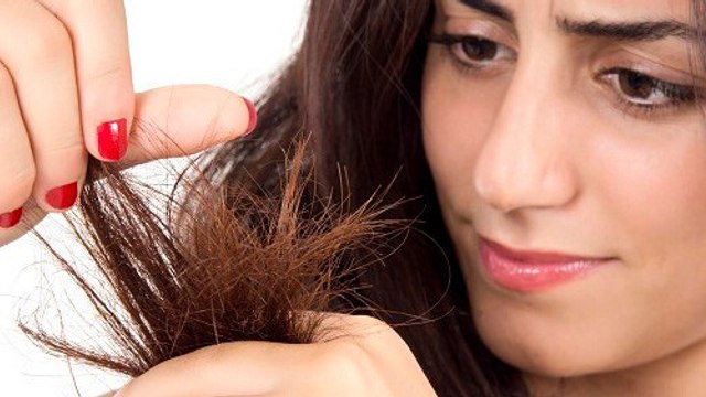 Vous avez les cheveux secs ? Ces astuces vont vous aider