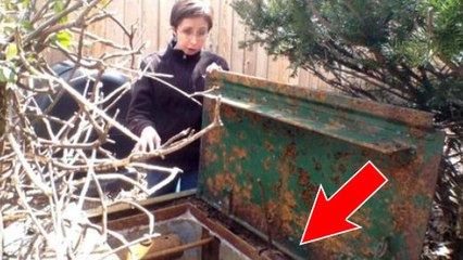 10 ans après avoir acheté leur maison, ils ont découvert une trappe secrète