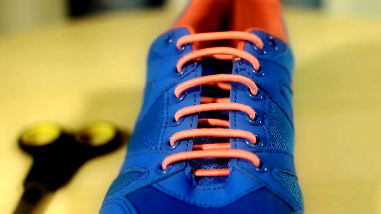 Vous avez du mal avec les lacets ? Cette méthode va régler le souci