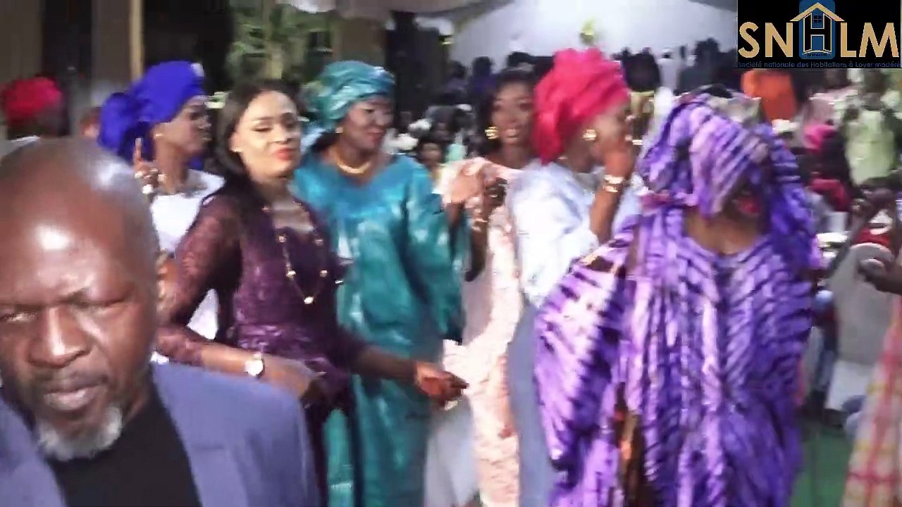 Le DG de la SN HLM, Mamadou Diagne Sy Mbengue, est décrit par son personnel comme le redresseur...