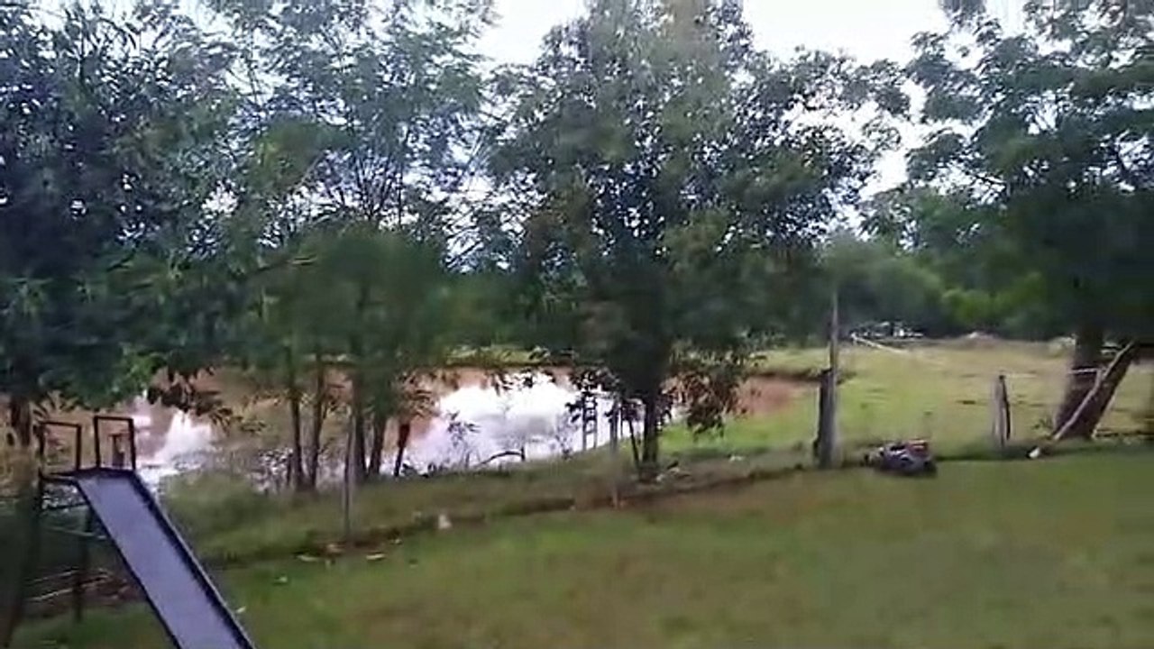 Faz frio em Pranchita (oeste do PR), ontem o calor beirou 40 graus