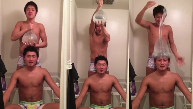 Deux Japonais et un préservatif