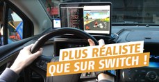 Pour plus de réalisme, il joue à Mario Kart avec sa voiture