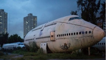 Un cimetière pour avions transformé en village à Bangkok