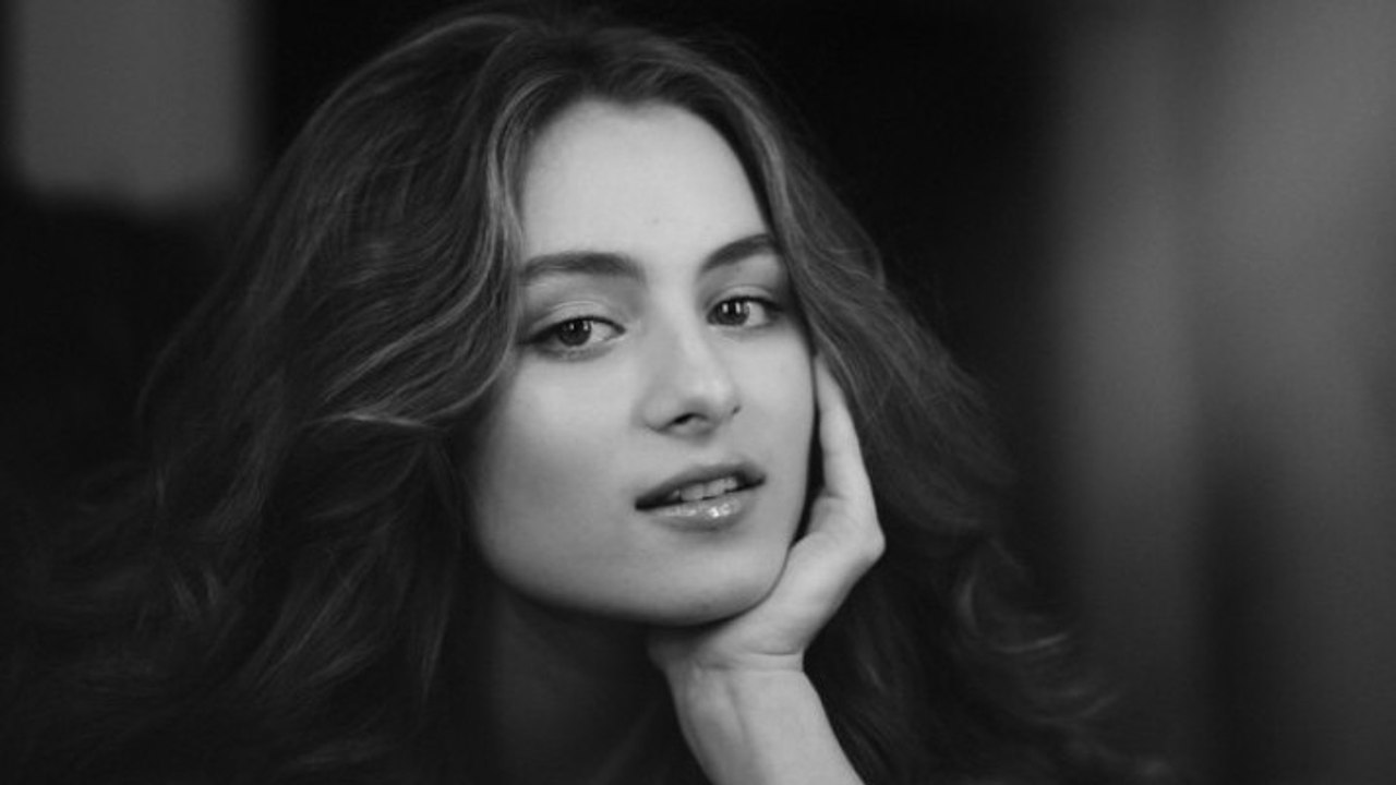 Lily Atkinson : la superbe fille de Rowan Atkinson, alias Mr Bean