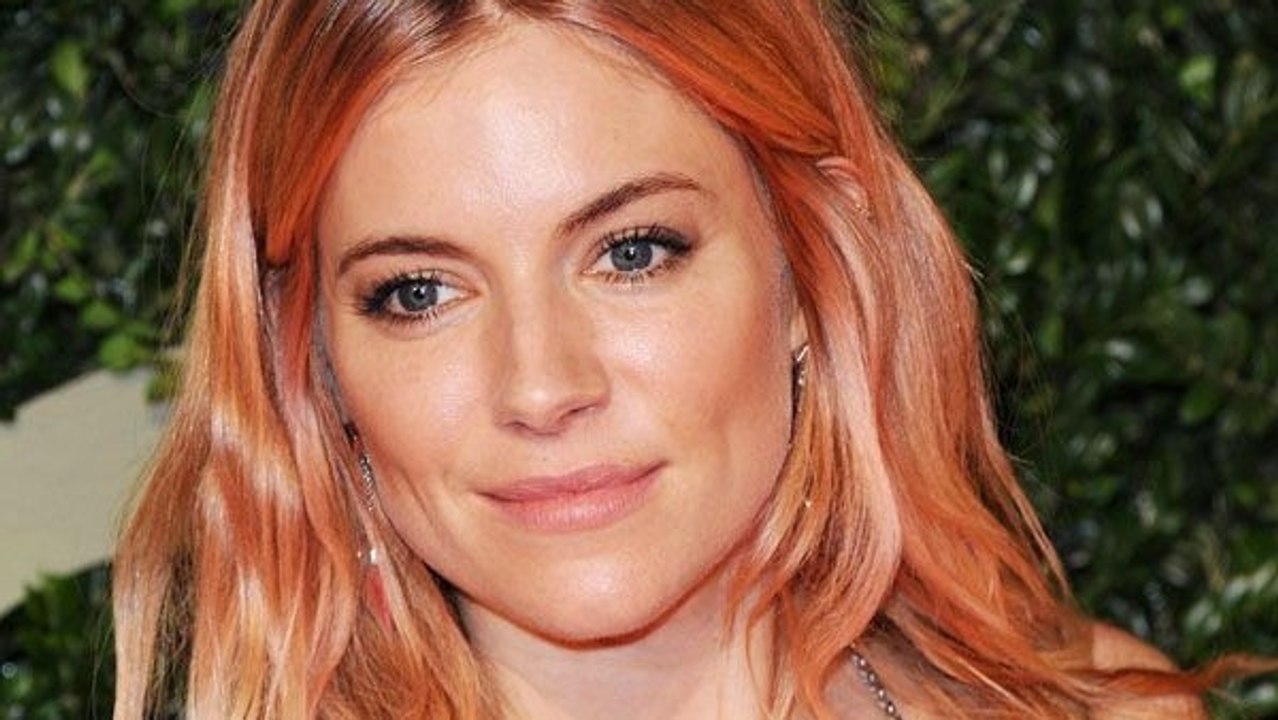 Rose gold : la couleur de cheveux que tout le monde s'arrache