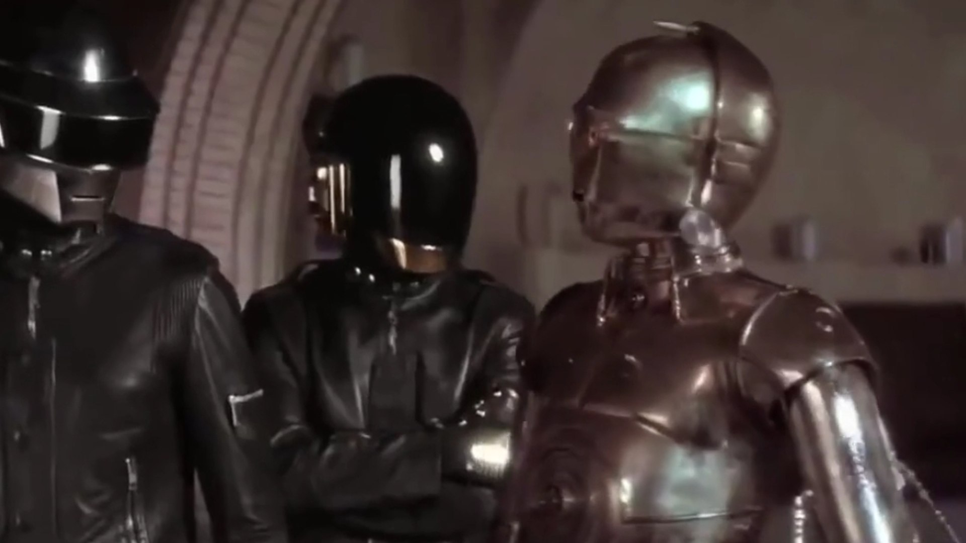 Pub Adidas: Snoop Dogg, Beckham et Daft Punk revisitent la scène de la  cantina de Star Wars - Vidéo Dailymotion