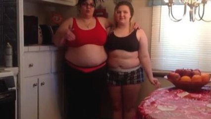 Cette mère et sa fille se sont installées devant la caméra et dévoilent leur phénoménale perte de poids