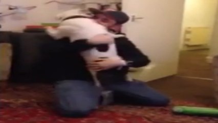 L'adorable réaction d'un chien impatient de revoir son maître après une semaine d'hôpital