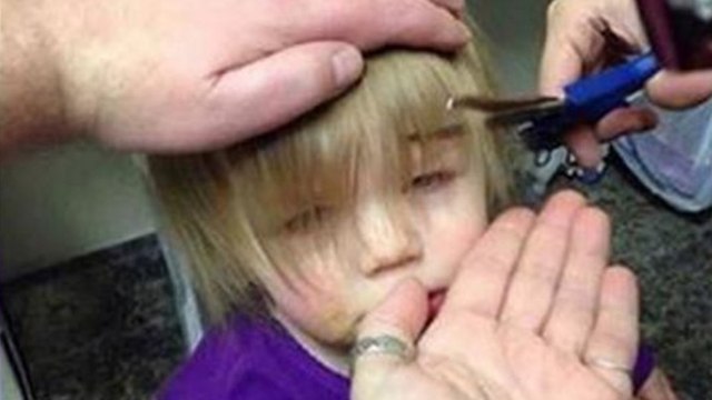 Célibataire, ce que fait ce père des cheveux de sa fille va vous laisser sans voix