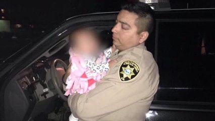 Ces policiers trouvent des enfants affamés dans une voiture. Ce qu'ils font a ému tous les internautes