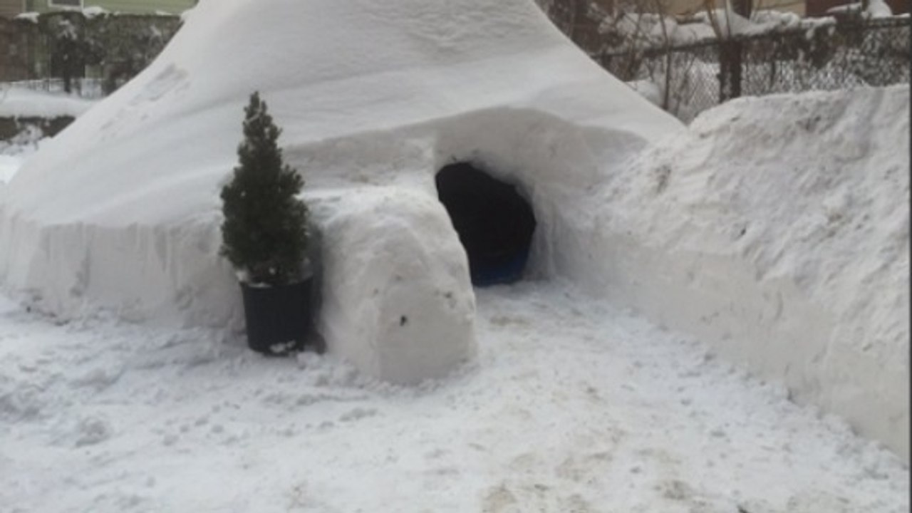 A Brooklyn, un habitant construit un igloo et le met en location sur Airbnb