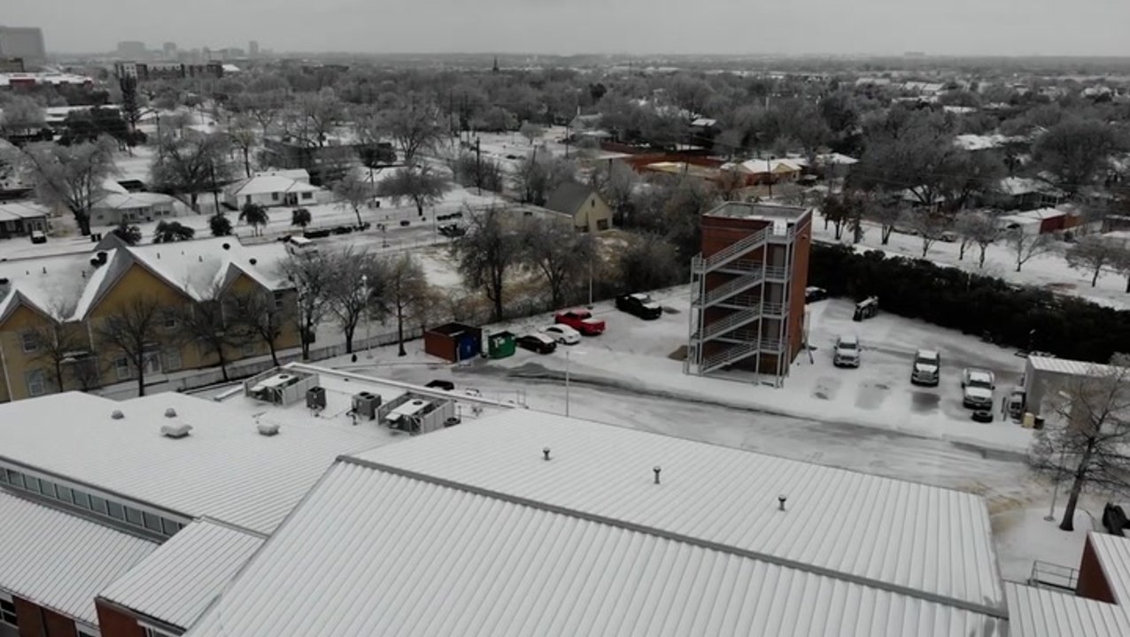 Winter storm hits Texas