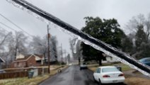 Memphis residents try to stay warm through ice-induced power outages