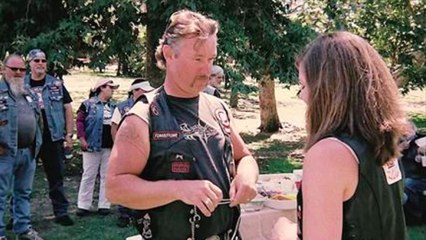 Abusée par son beau-père, ce que cette bande de motards fait pour elle est incroyable