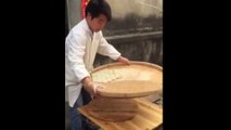 Ce cuisinier chinois a un véritable talent