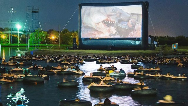 Jaws on the Water : regardez Les Dents de la Mer dans l'eau