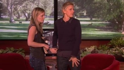 Ellen DeGeneres : quand un souci technique arrive en direct, elle appelle son assistante. Mais soudain quelqu'un débarque sur le plateau...