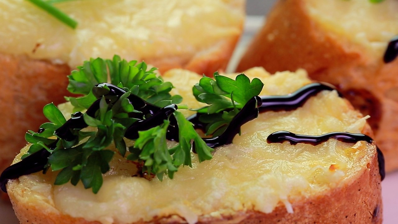 Baguette grillée à la moutarde : la délicieuse recette facile à faire