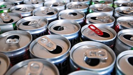 Comment ranger rapidement ses canettes dans son réfrigérateur ?