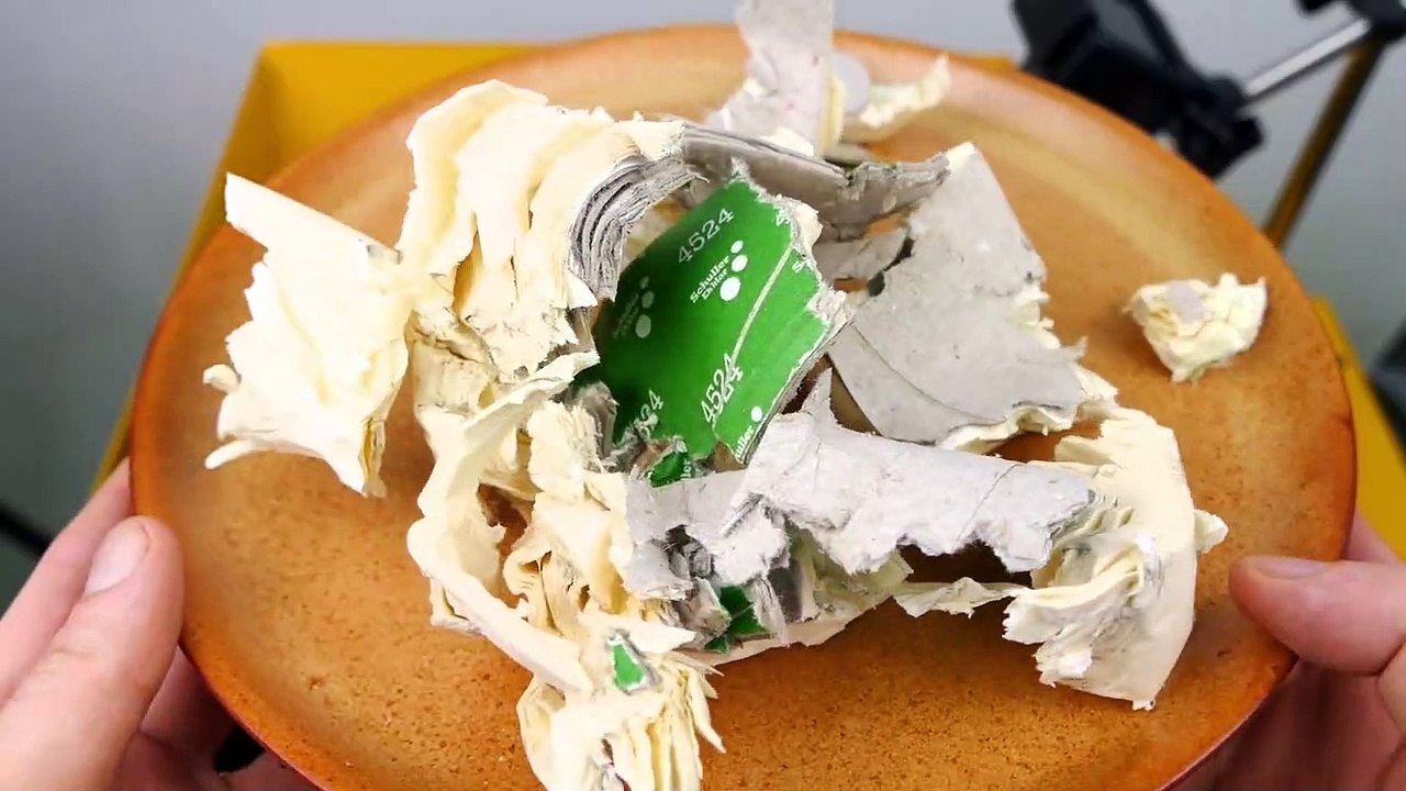 WHAT HAPPENS IF YOU DROP BILLIARD BALL INTO THE SHREDDING MACHINE