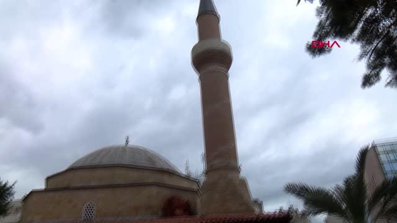 TARİHİ CAMİNİN HOPARLÖR KABLOLARINI ÇALDILAR