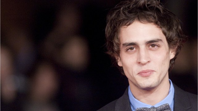 VOICI : Qu’est-ce qu’elle a ma famille (France 2) : que devient Benjamin Siksou, ancien finaliste de Nouvelle Star ?