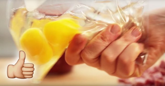 L'astuce étonnante pour faire une omelette rapidement !