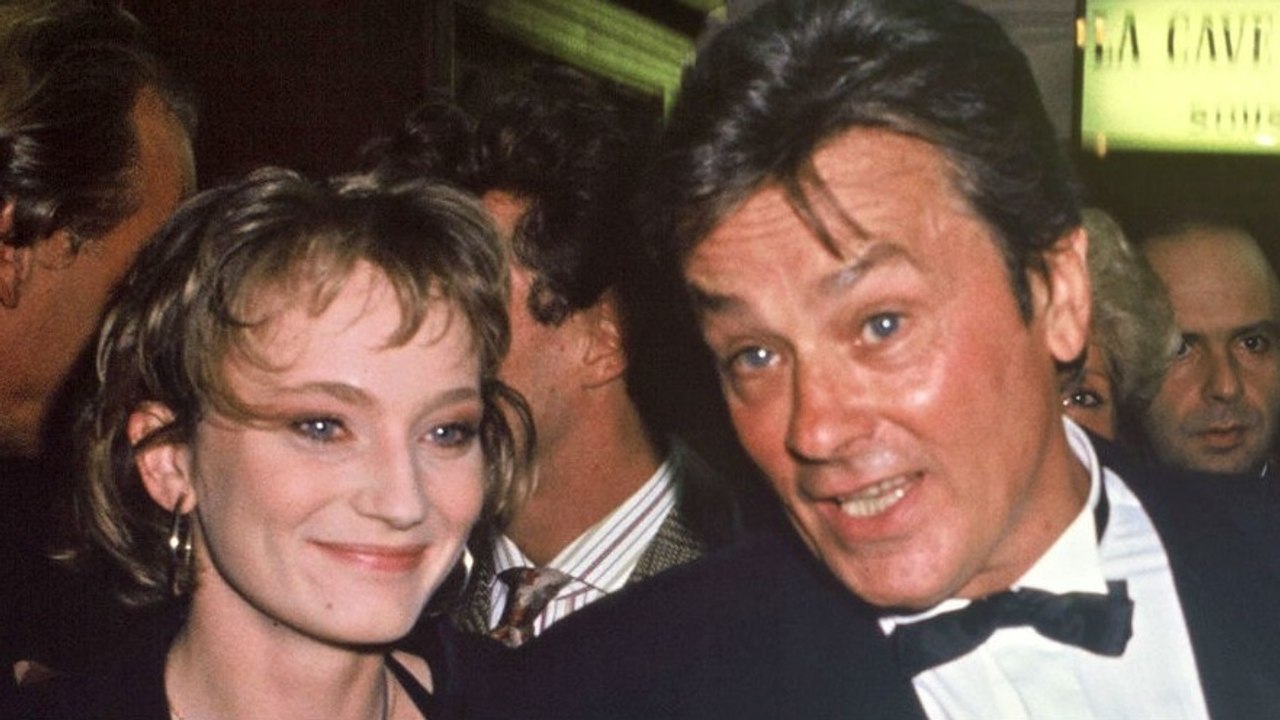 Patricia Kaas et Alain Delon : de curieuses révélations éclatent au grand jour sur leur relation !