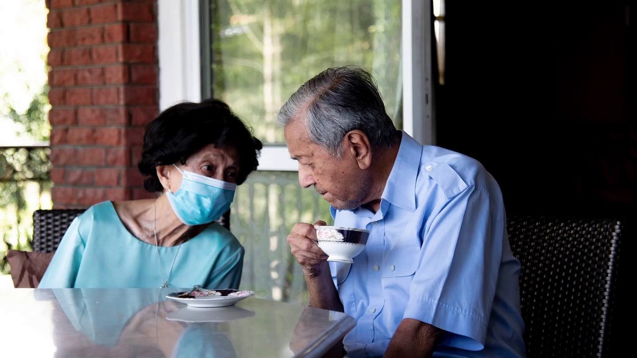 Tun Mahathir dibenar pulang ke rumah setiap hari, terus jalani rawatan di IJN