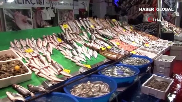 Tezgahlarda hamsi bolluğu: Kilosu 30-35 liradan satılıyor