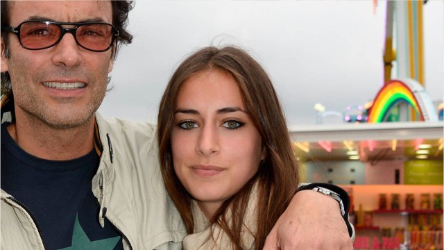 VOICI : Alain Delon : qui est sa petite-fille Loup Delon ? (1)