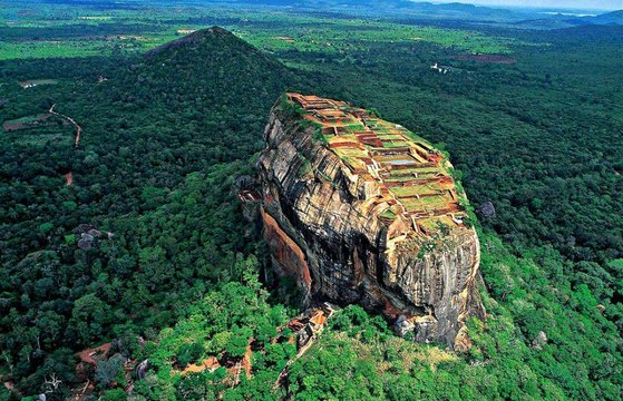 Sigirîya (Sri Lanka) : au sommet du Rocher du Lion se cachent de splendides jardins