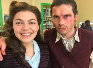 Louane : la chanteuse change de tête pour les besoins d'un film