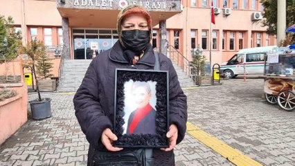 Kızı katledilen anne: Seven insan çiçekle gelir, silahla gelmez