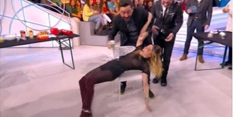 TPMP : Capucine Anav fait une chute spectaculaire en direct