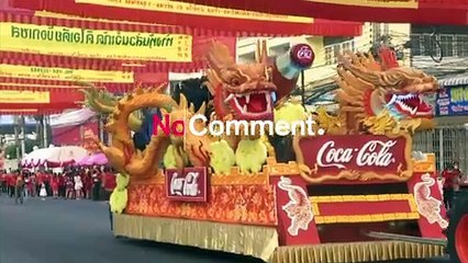بدون تعليق: موكب السنة القمرية الجديدة وسط تايلاند