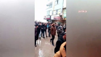 Doğubeyazıt'ta elektrik zammı protestosu;  yüzlerce kişi alkışlar ve ıslıklarla yürüdü