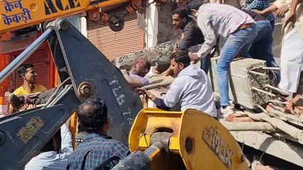 केकड़ी में निर्माणाधीन इमारत ढही, एक की मौत, 11 जने घायल