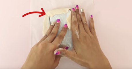 Fabriquer une coque de téléphone avec la maïzena et du silicone