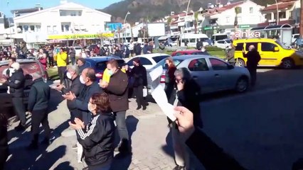 Yurttaşlar Elektrik Zamlarına Karşı Sokaklara Döküldü