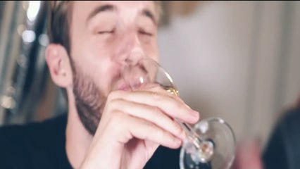 Pewdiepie, le Youtubeur aux 100 millions d'abonnés parle de ses problèmes d'alcool