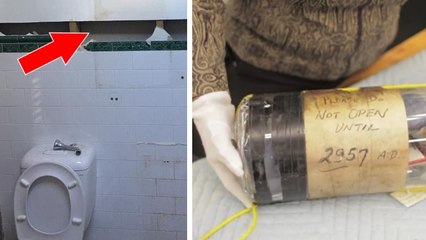 Il découvre une capsule temporelle dans le mur de sa salle de bain. Les prédictions qu'elle renferme sont glaçantes