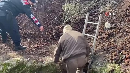 Arkeolojik sit alanında kaçak kazı yapanlar suçüstü yakalandı