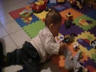 Jarod marche à 4 pattes