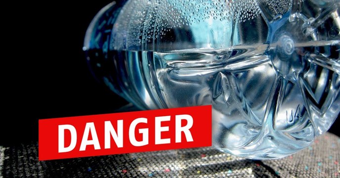 Danger : voilà pourquoi vous ne devez jamais laisser une bouteille d'eau dans votre voiture !