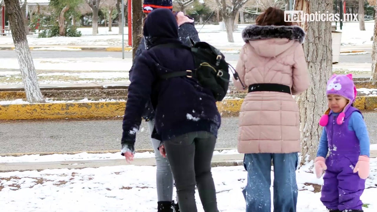 Fronterizos disfrutaron la nevada de este jueves