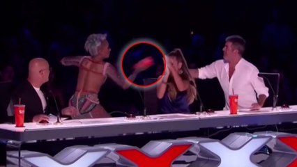 Un incroyable talent : elle jette son verre d'eau au visage d'un autre juré sur le plateau de l'émission